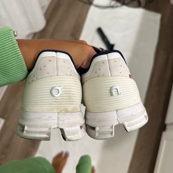 On Cloud Cloud Swift Tan & White - Picture 5 of 10